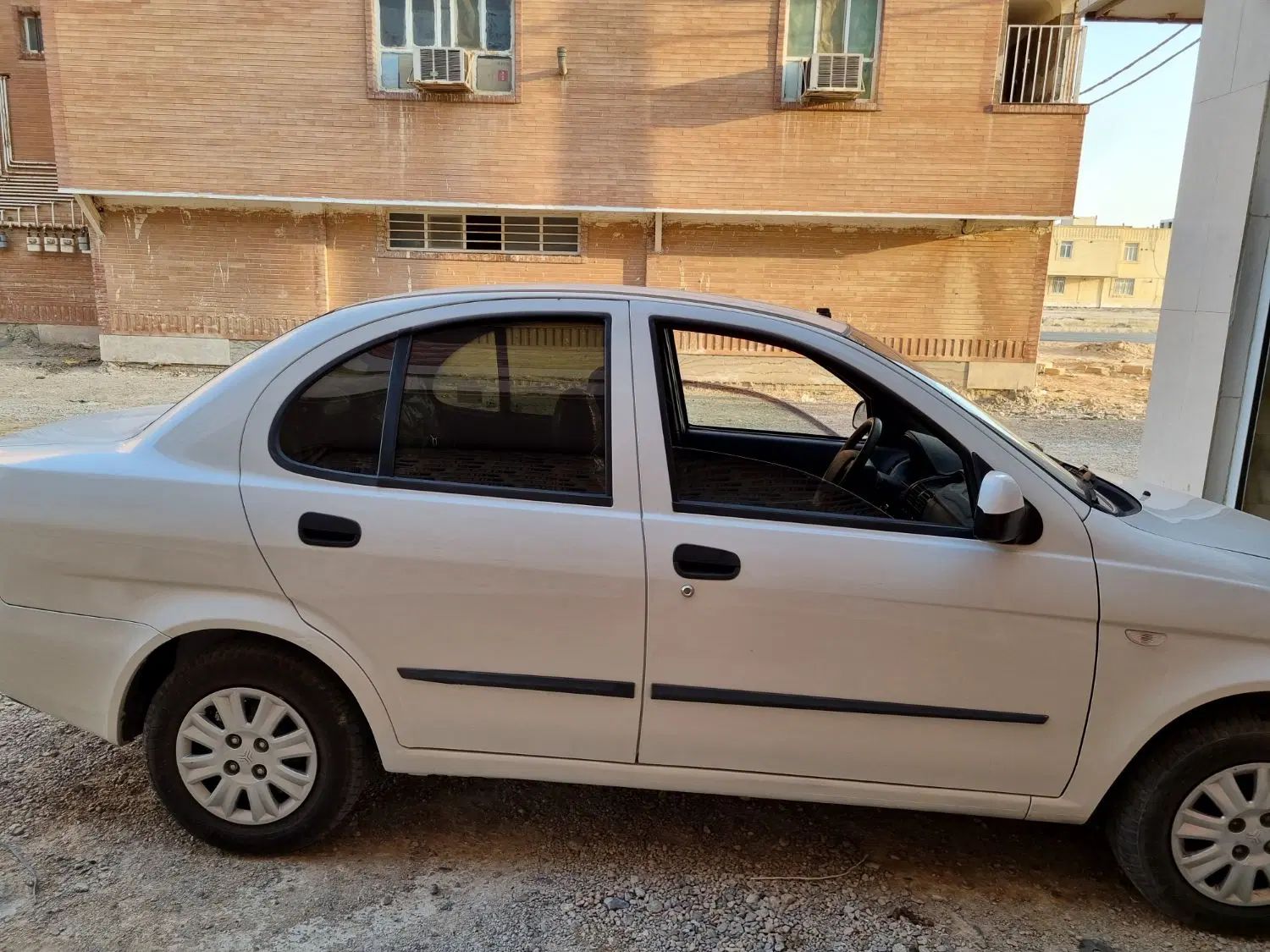 تیبا صندوق دار SX - 1400