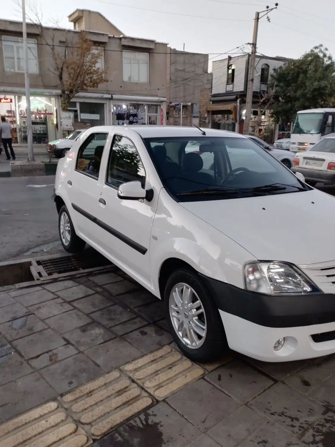 رنو تندر 90 E2 - 1393