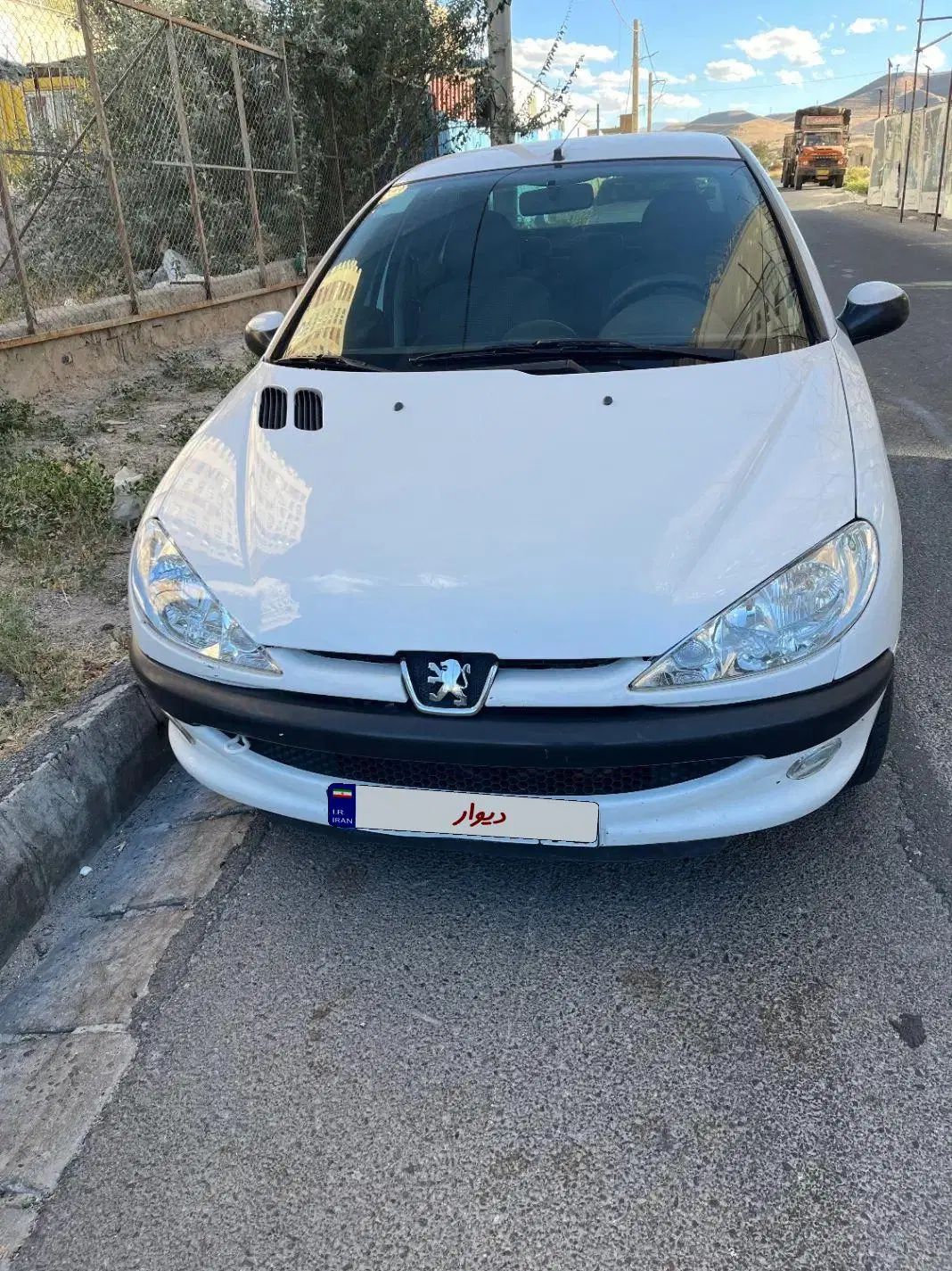 پژو ۲۰۶ صندوق دار v8 - 1397