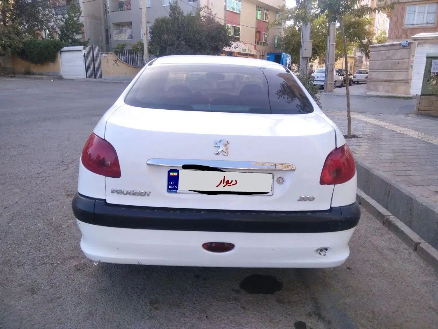 پژو ۲۰۶ صندوق دار v2 - 1392