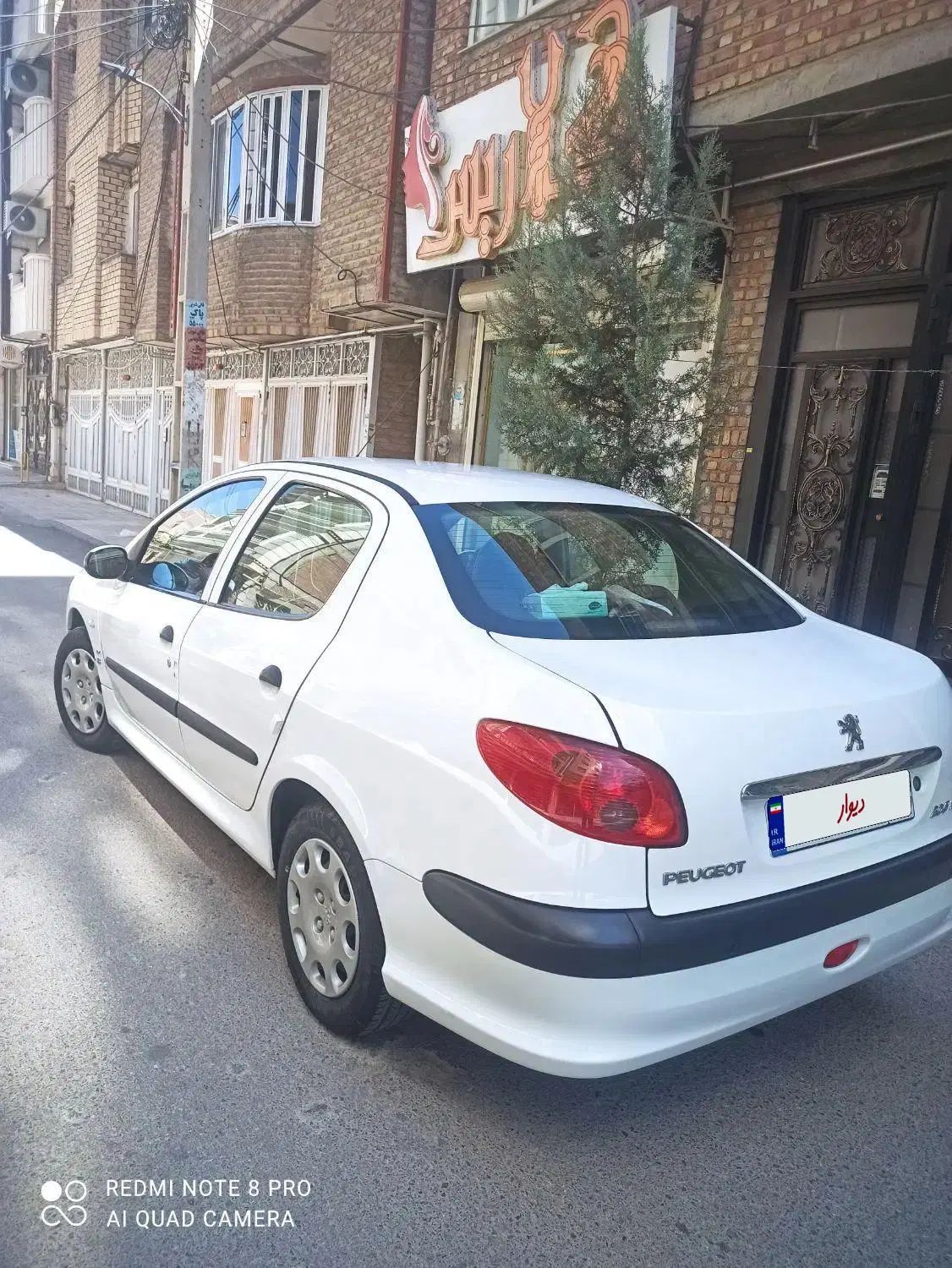 پژو ۲۰۶ صندوق دار v8 - 1395