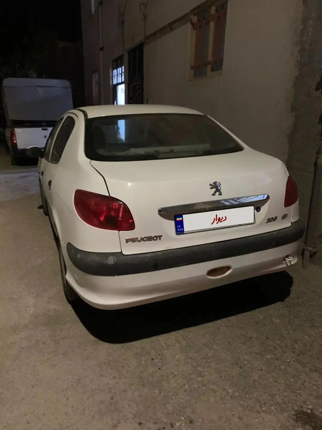 پژو ۲۰۶ صندوق دار v8 - 1393