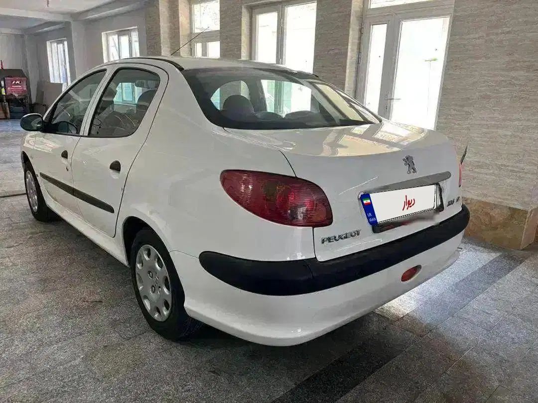 پژو ۲۰۶ صندوق دار v8 - 1394