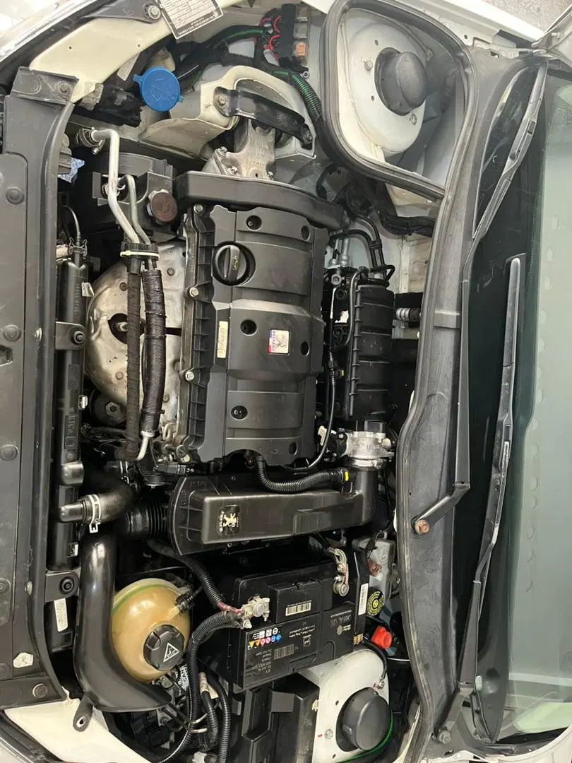 پژو ۲۰۶ صندوق دار v8 - 1394