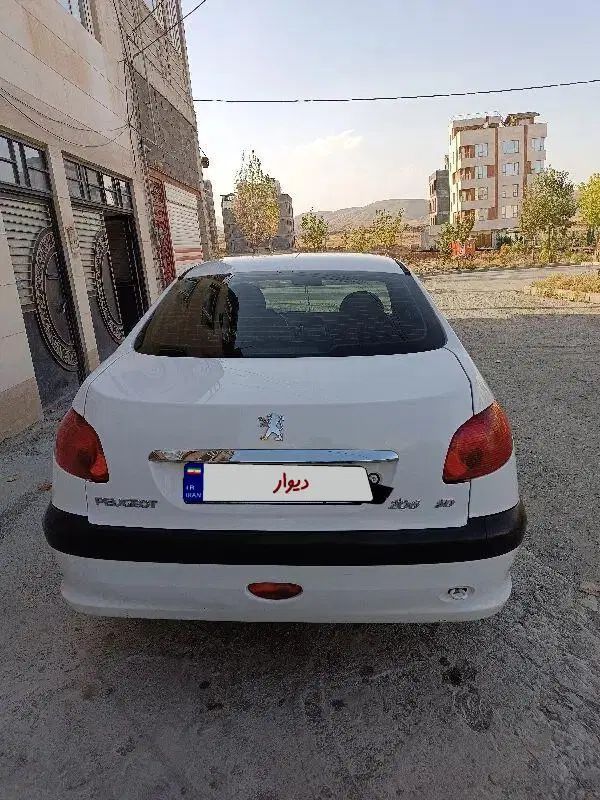 پژو ۲۰۶ صندوق دار v8 - 1394