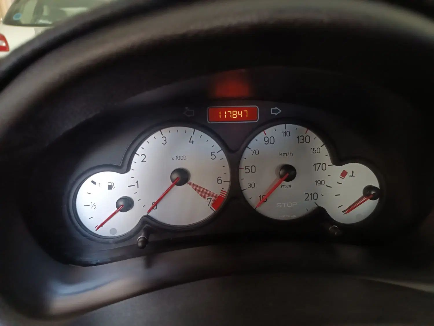 پژو ۲۰۶ صندوق دار v8 - 1394