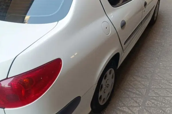پژو ۲۰۶ صندوق دار v8 - 1397