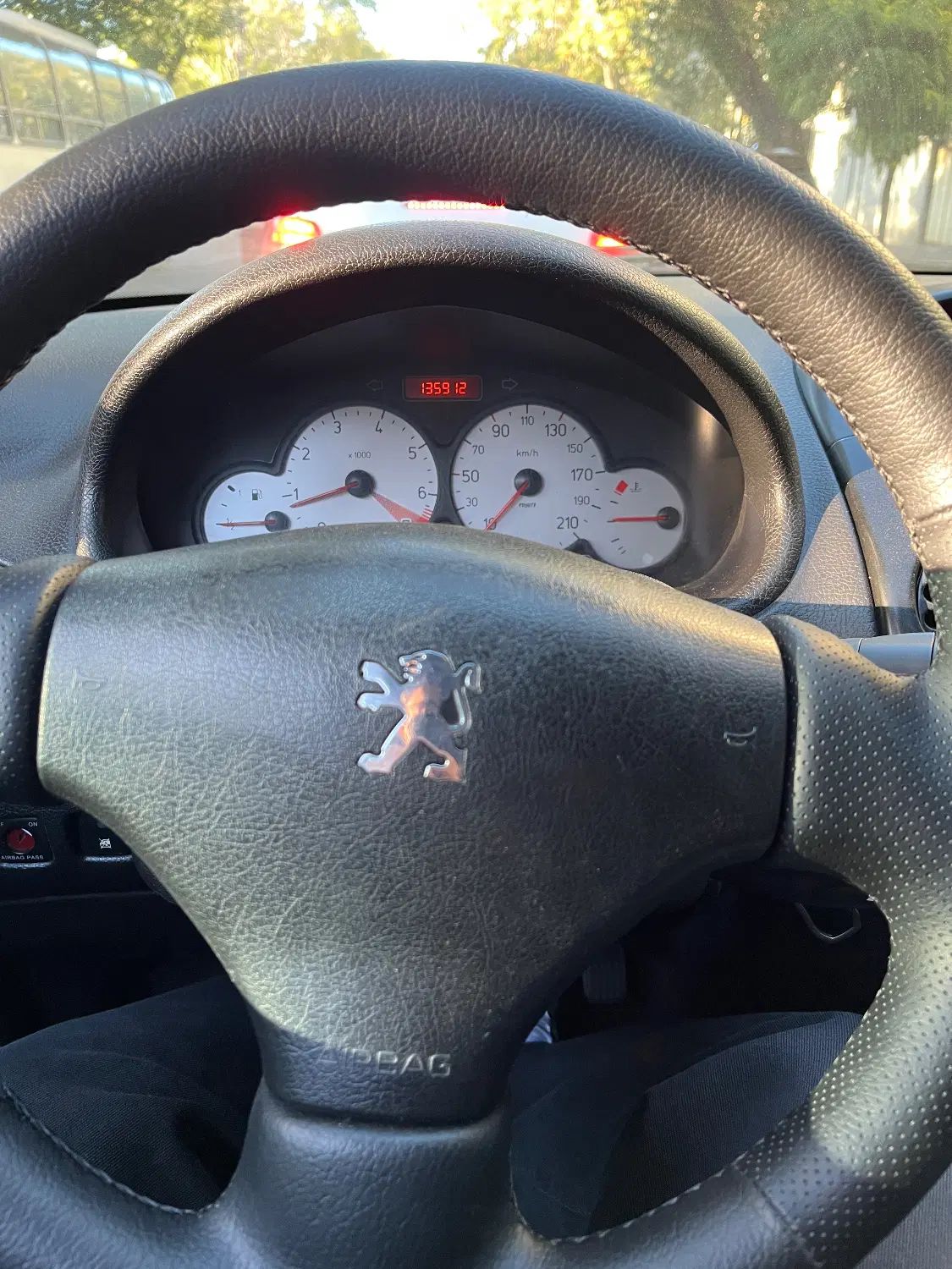 پژو ۲۰۶ صندوق دار v8 - 1397