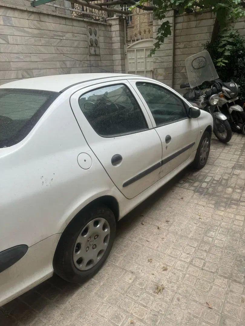 پژو ۲۰۶ صندوق دار v8 - 1397
