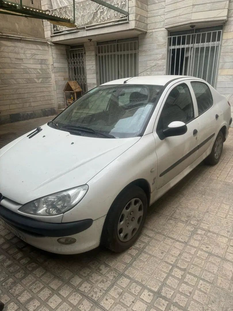 پژو ۲۰۶ صندوق دار v8 - 1397