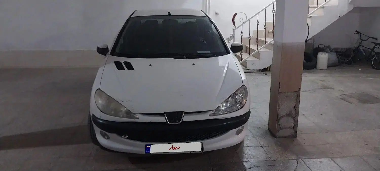 پژو ۲۰۶ صندوق دار v8 - 1393