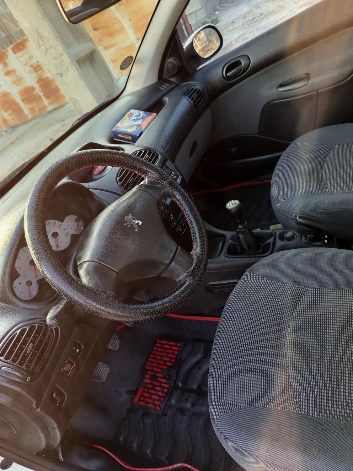 پژو ۲۰۶ صندوق دار v8 - 1394