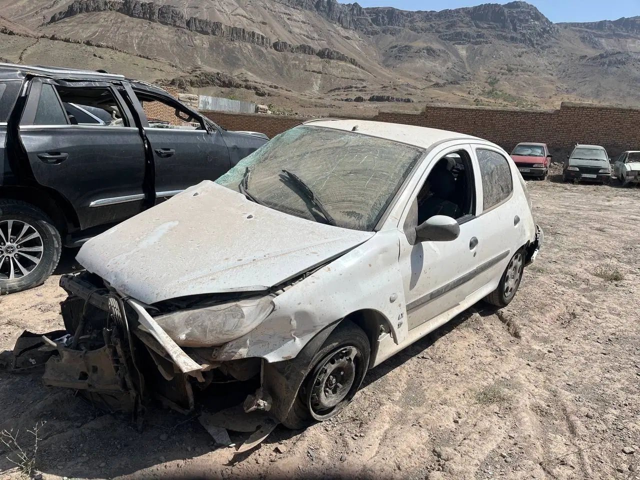 پژو ۲۰۶ صندوق دار v8 - 1396