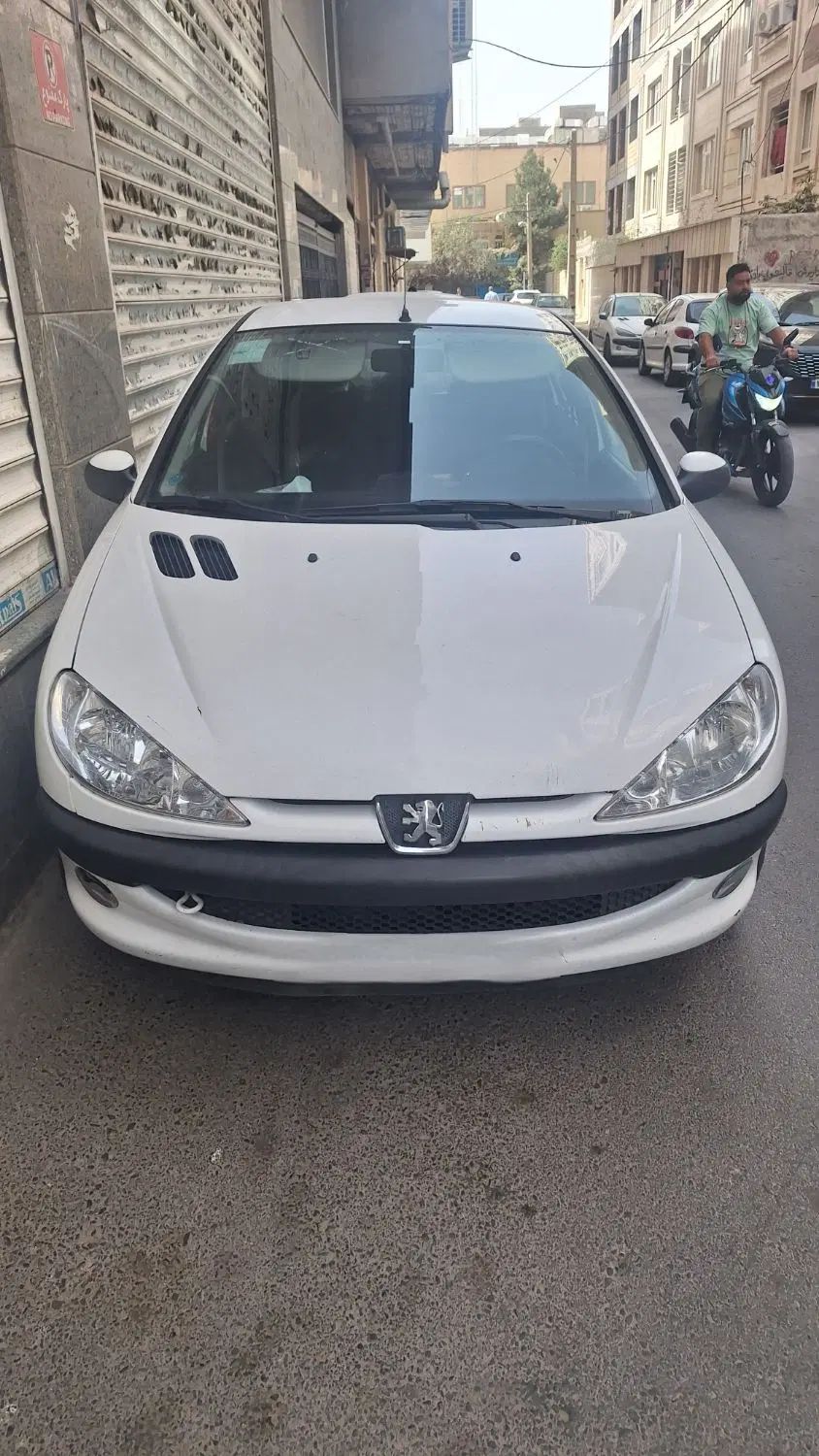 پژو ۲۰۶ صندوق دار v8 - 1395