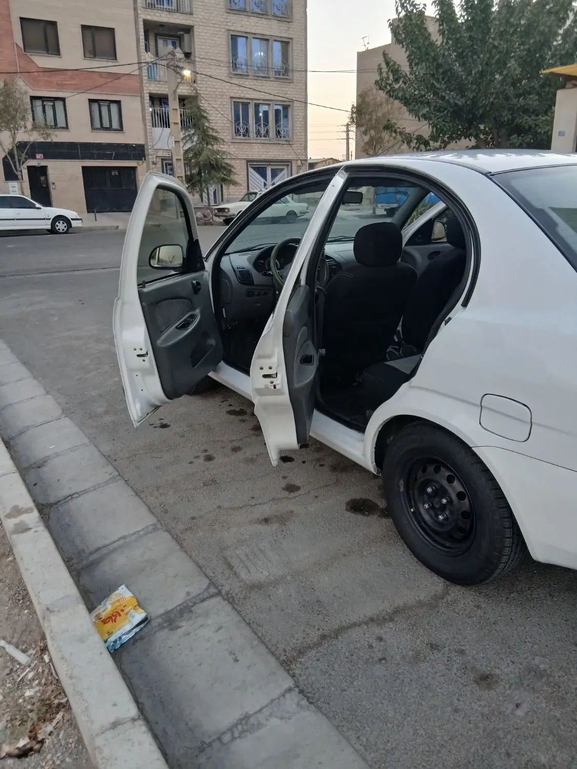 تیبا صندوق دار SX - 1393