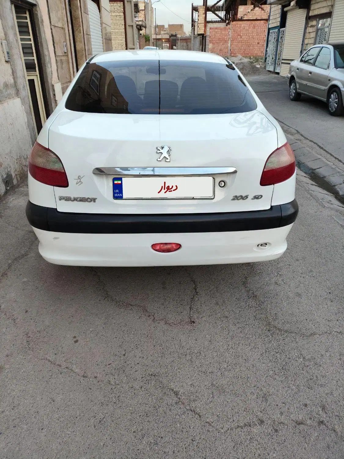 پژو ۲۰۶ صندوق دار v8 - 1390