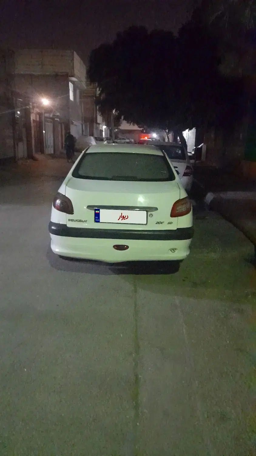پژو ۲۰۶ صندوق دار v8 - 1391