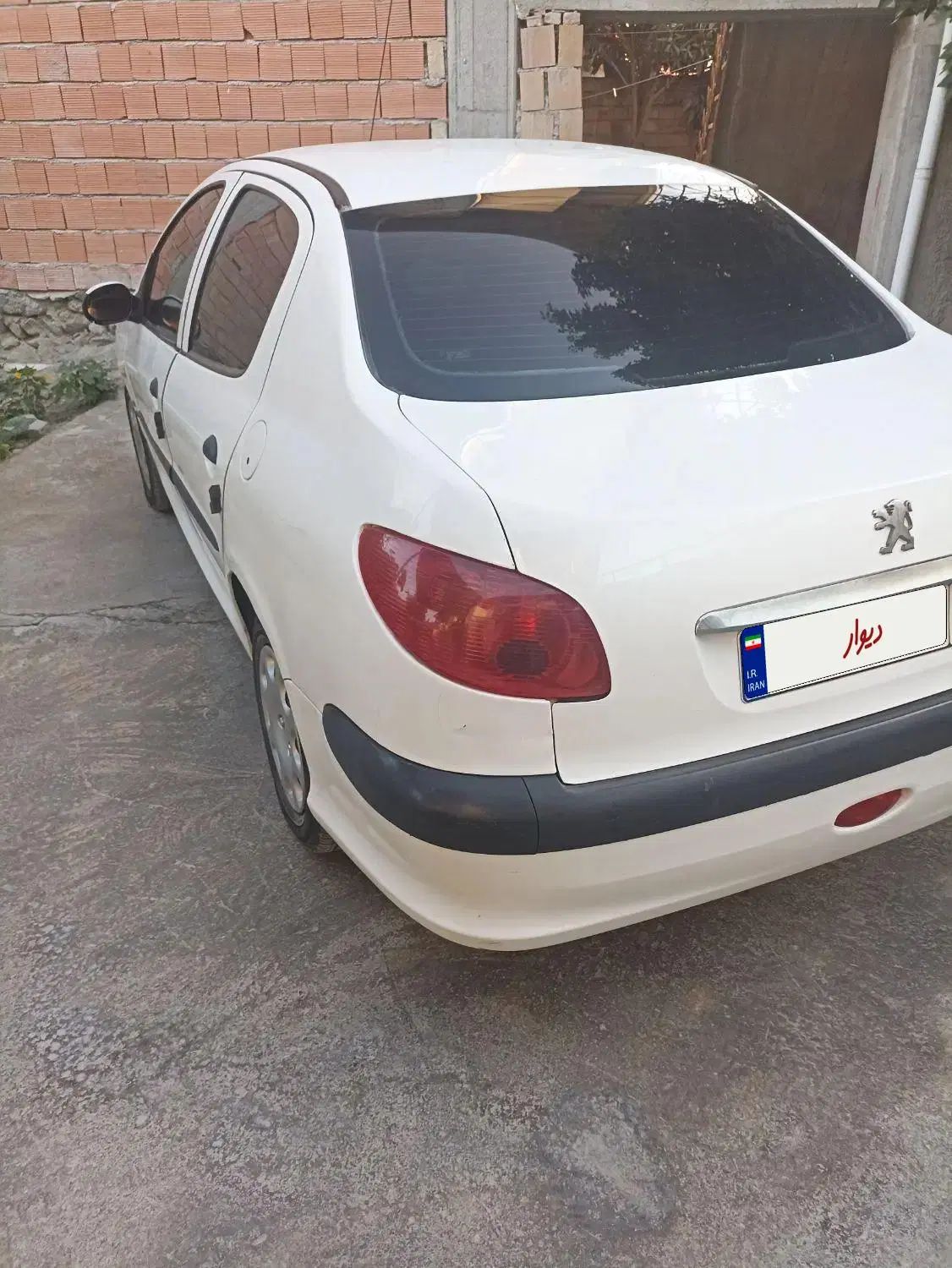 پژو ۲۰۶ صندوق دار v2 - 1391