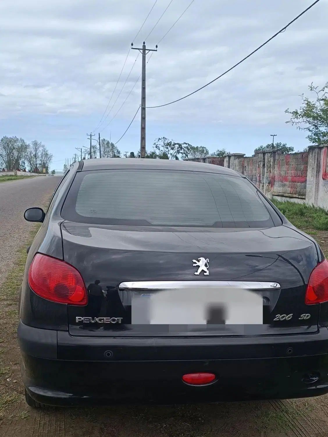 پژو ۲۰۶ صندوق دار v8 - 1397