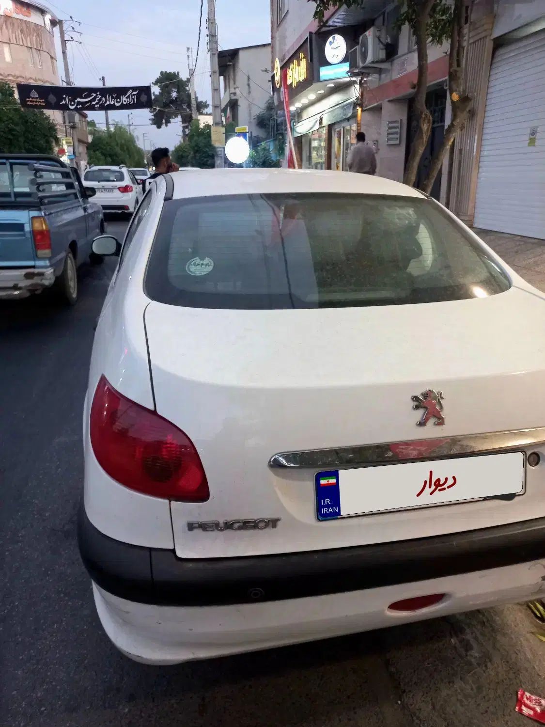 پژو ۲۰۶ صندوق دار v8 - 1397