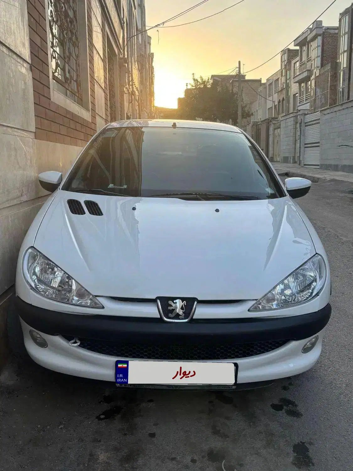 پژو ۲۰۶ صندوق دار v8 - 1393