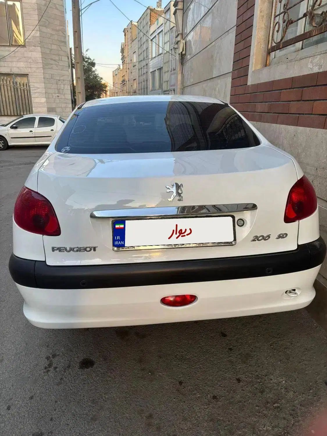 پژو ۲۰۶ صندوق دار v8 - 1393
