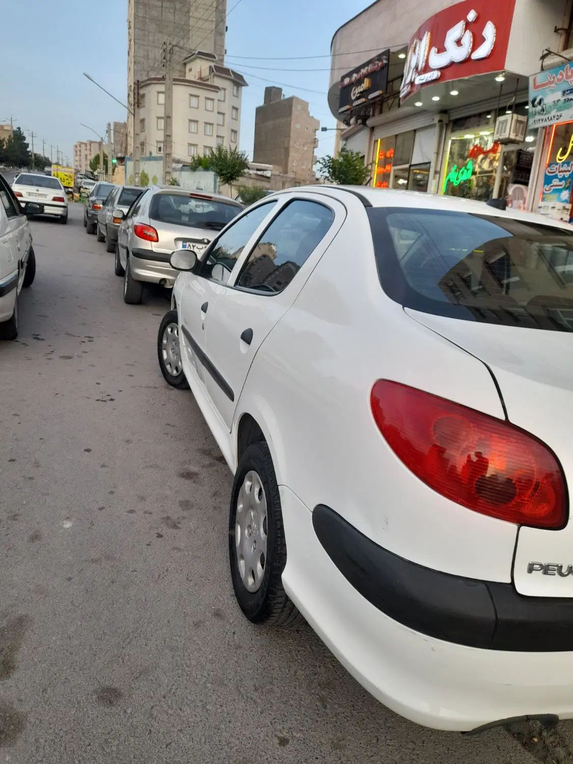 پژو ۲۰۶ صندوق دار v8 - 1394