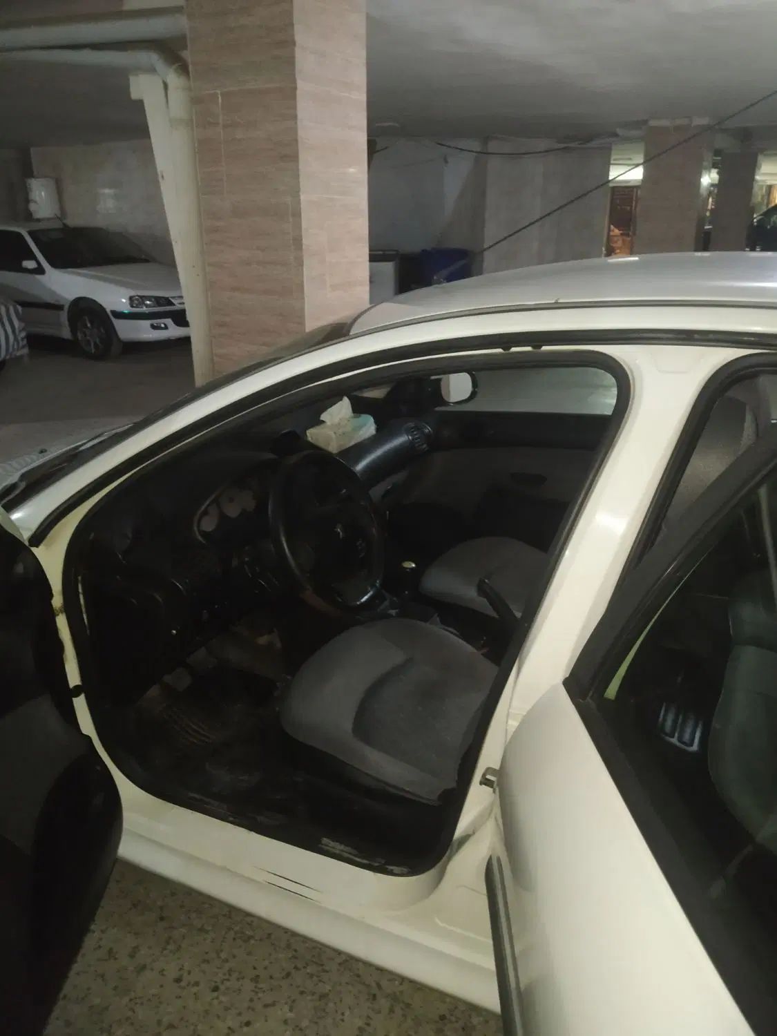 پژو ۲۰۶ صندوق دار v8 - 1390