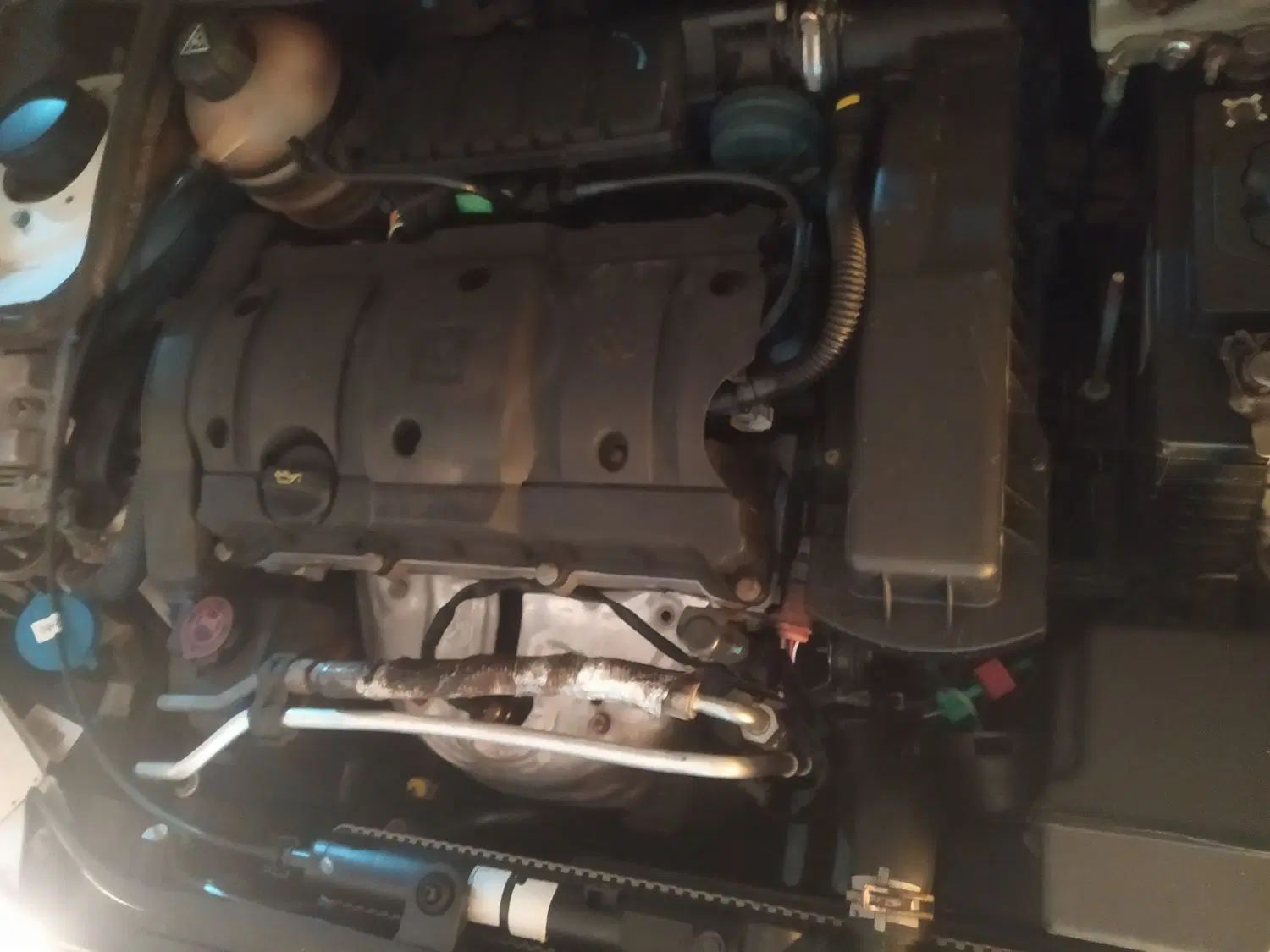پژو ۲۰۶ صندوق دار v8 - 1390