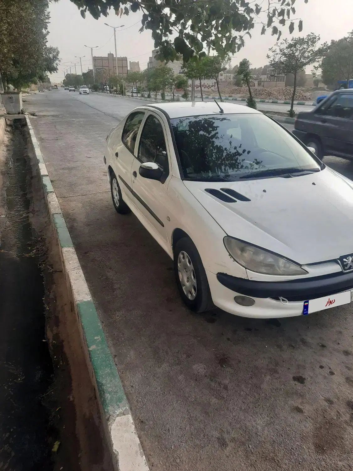 پژو ۲۰۶ صندوق دار v8 - 1393