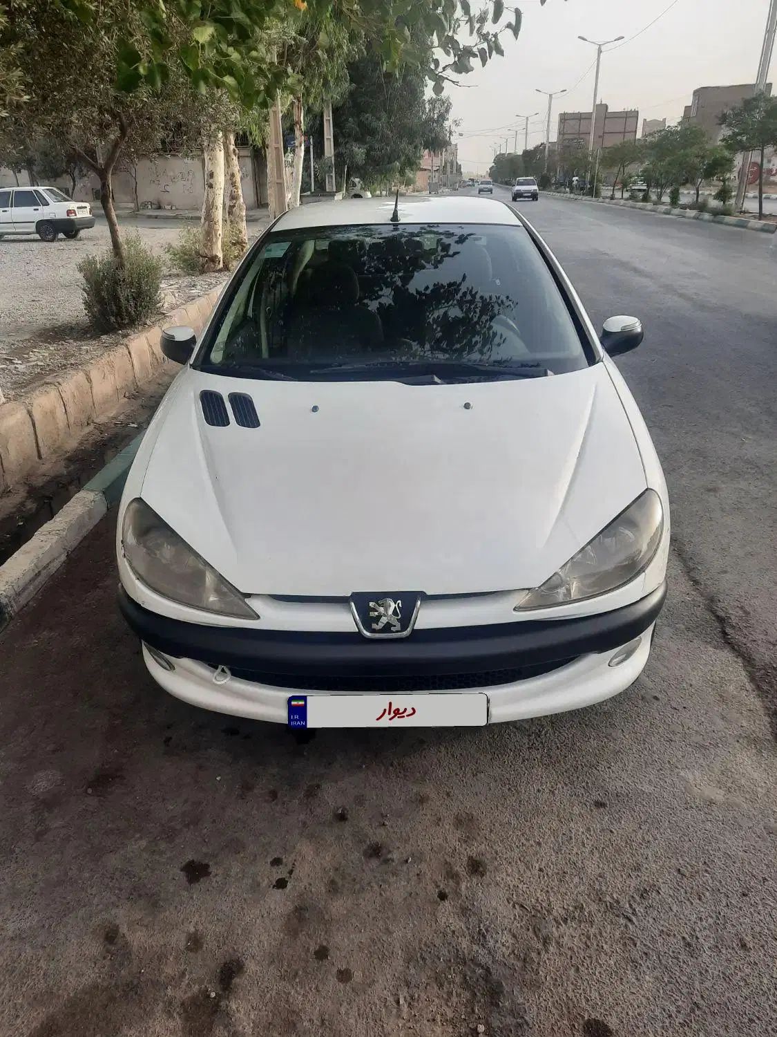 پژو ۲۰۶ صندوق دار v8 - 1393