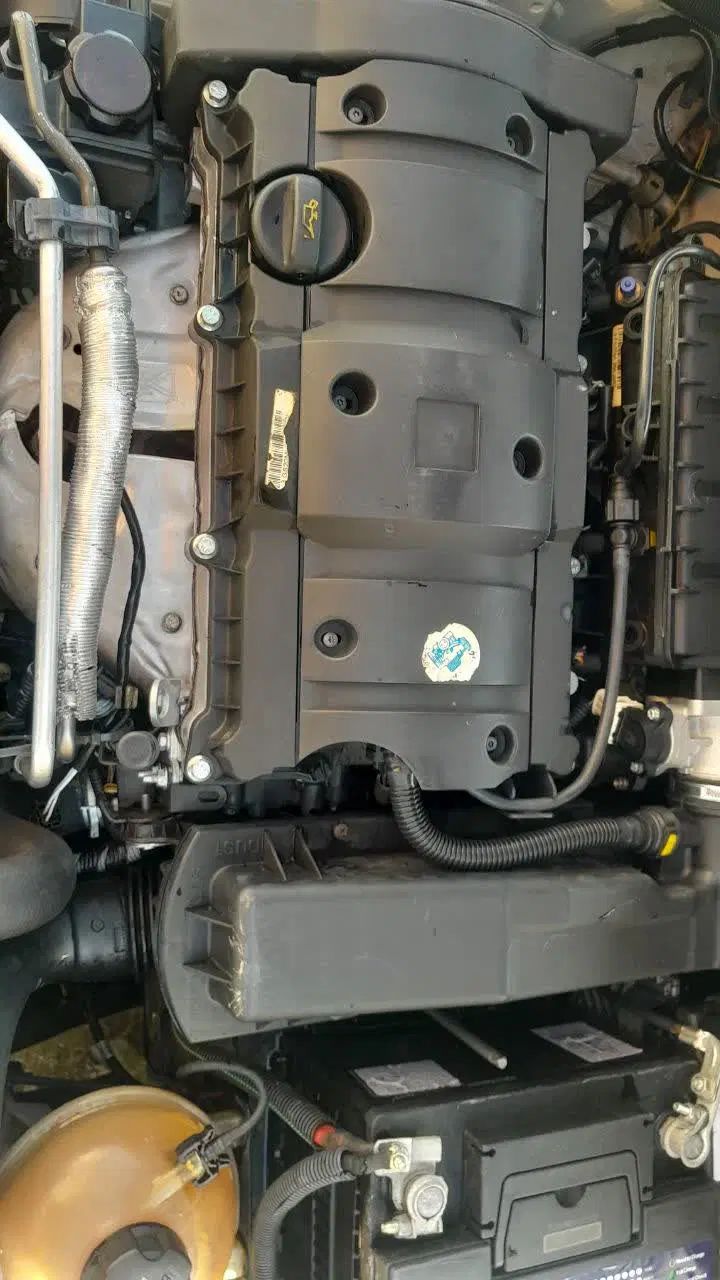پژو ۲۰۶ صندوق دار v8 - 1393