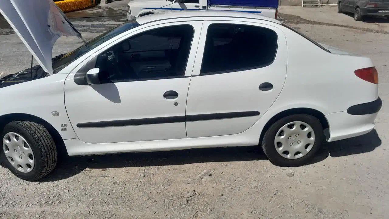 پژو ۲۰۶ صندوق دار v8 - 1393