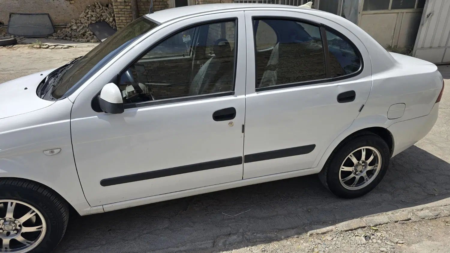 تیبا صندوق دار SX - 1392