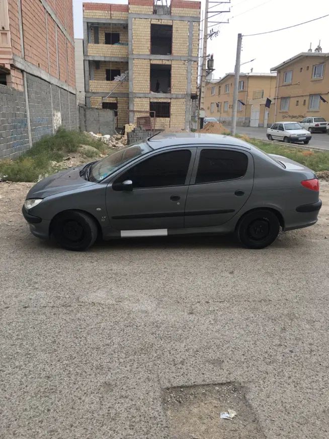 پژو ۲۰۶ صندوق دار v8 - 1392