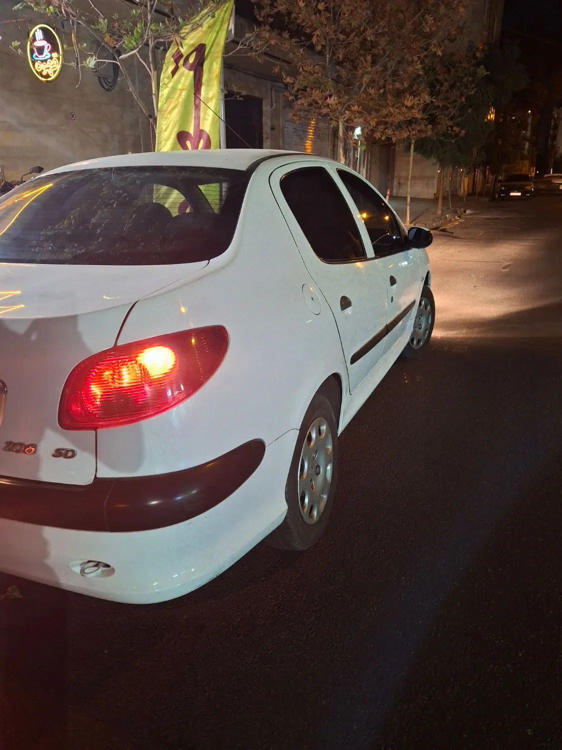 پژو ۲۰۶ صندوق دار v8 - 1398