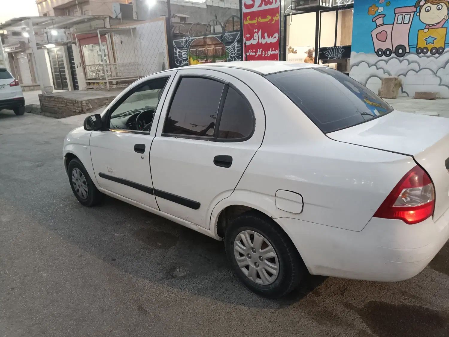 تیبا صندوق دار SX - 1390