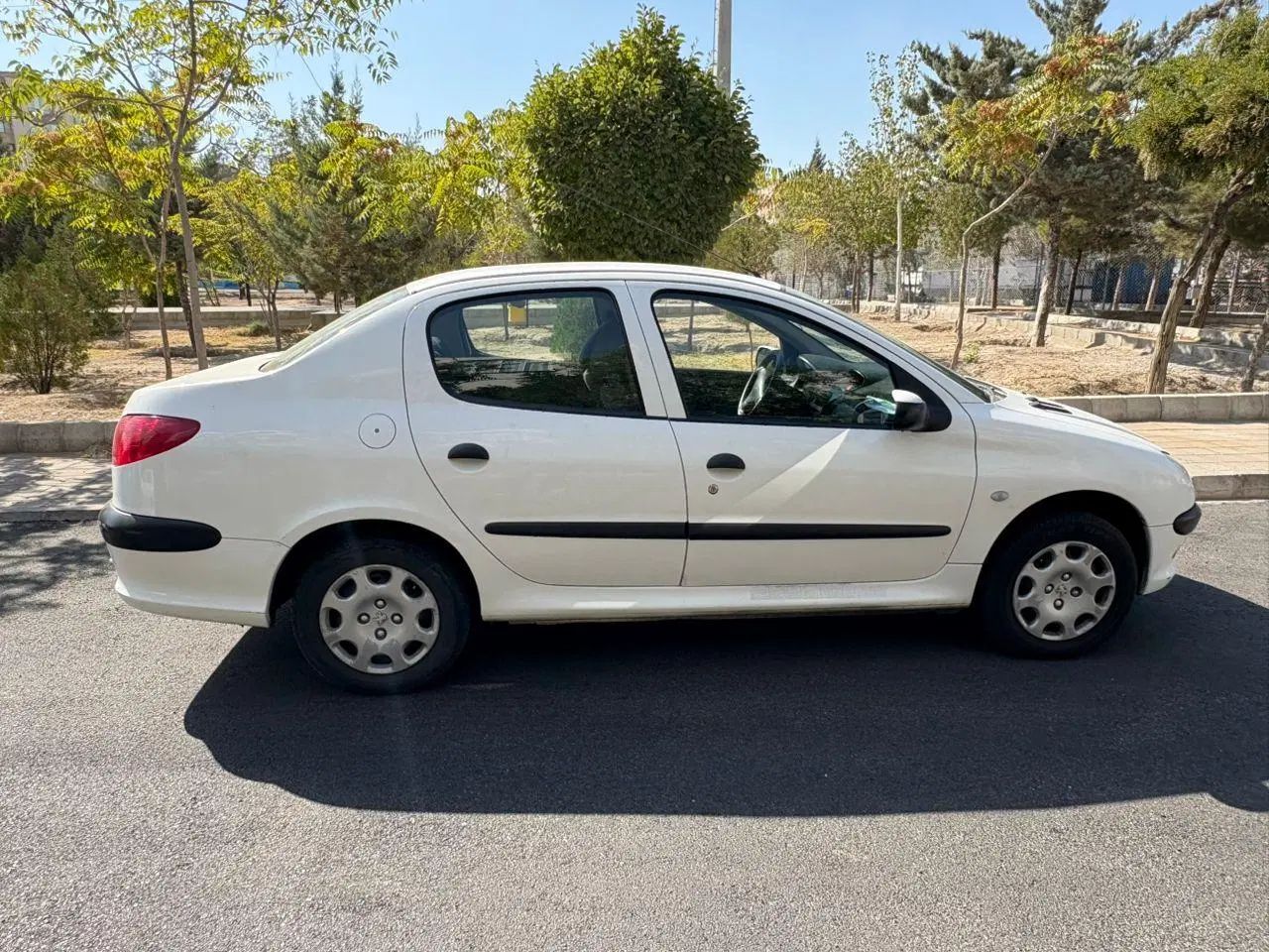 پژو ۲۰۶ صندوق دار v8 - 1400
