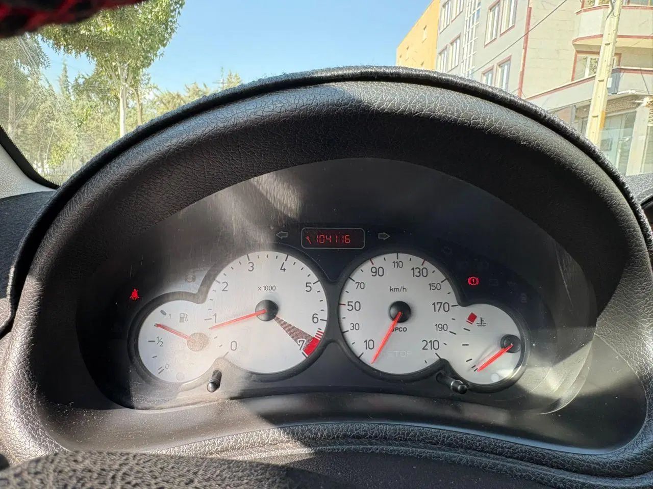 پژو ۲۰۶ صندوق دار v8 - 1400