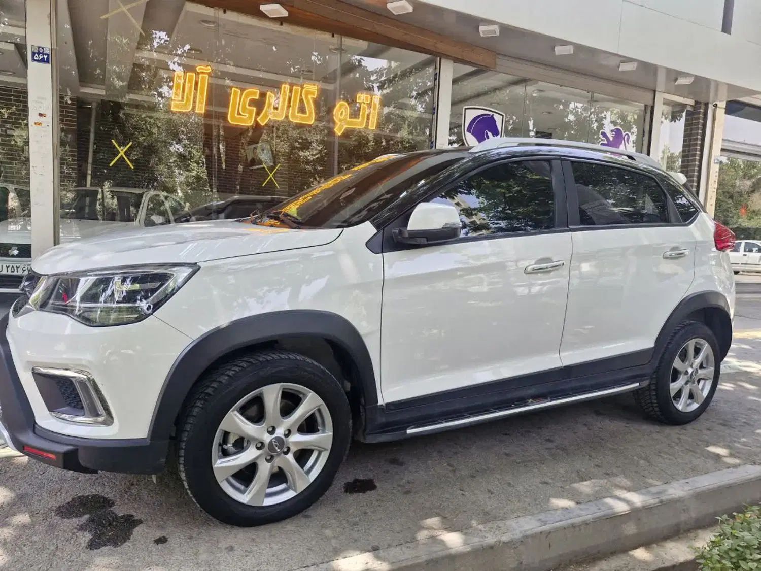 خودرو ام وی ام، X22 آگهی ann_20546441