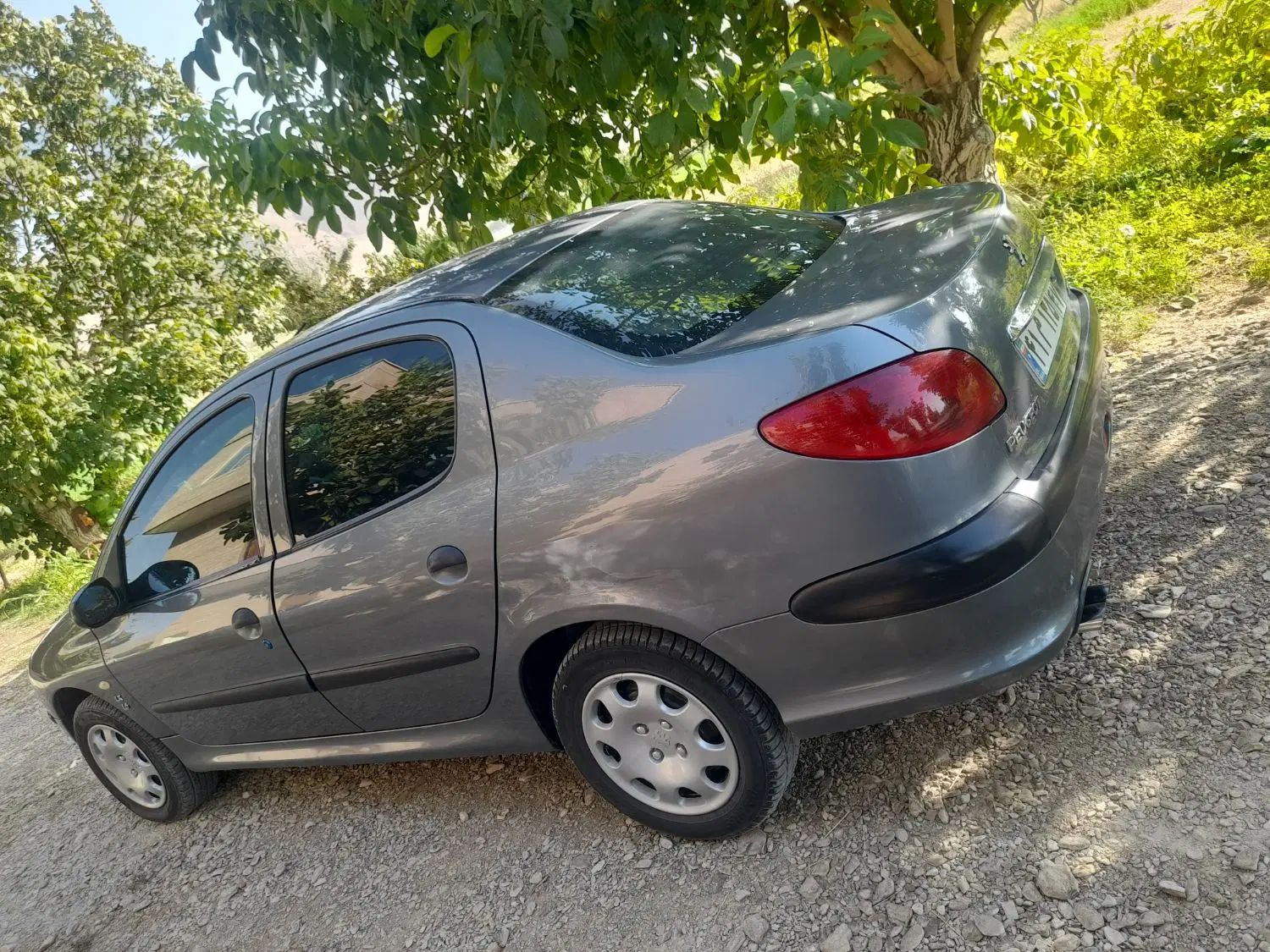 پژو ۲۰۶ صندوق دار v8 - 1390