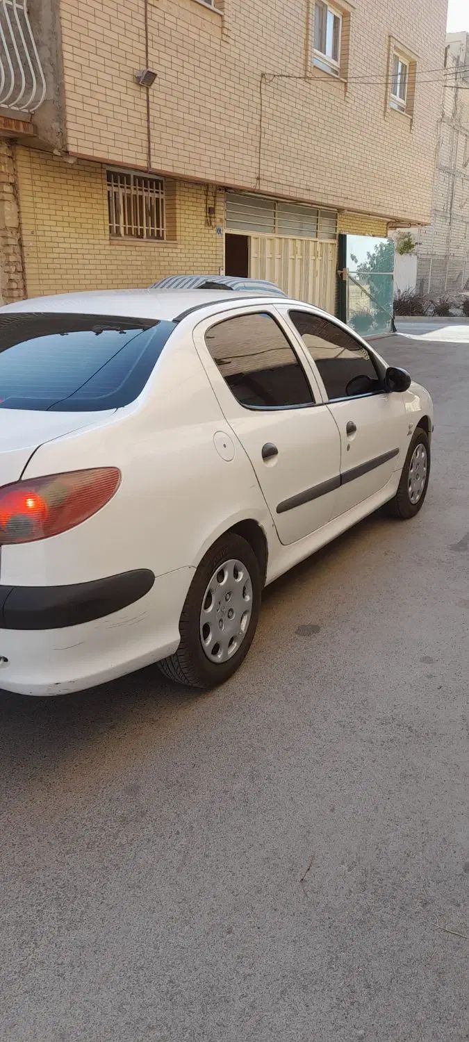 پژو ۲۰۶ صندوق دار v2 - 1391