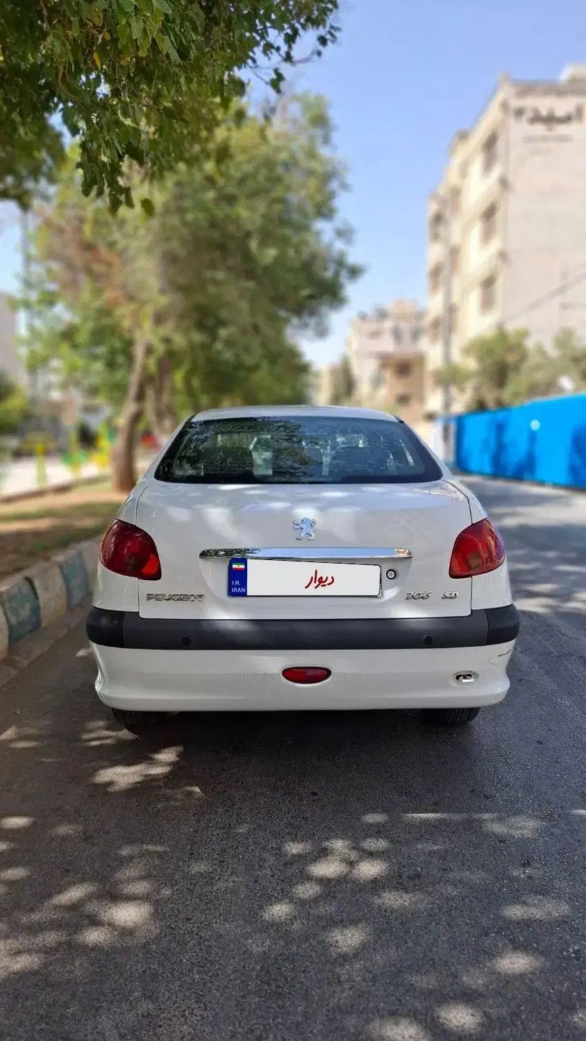 پژو ۲۰۶ صندوق دار v8 - 1397