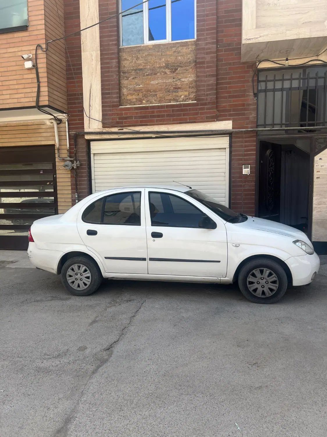 تیبا صندوق دار SX - 1400