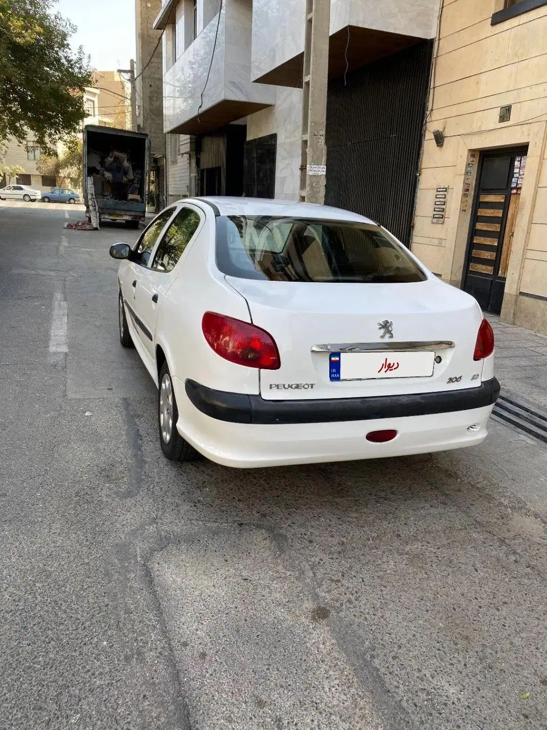 پژو ۲۰۶ صندوق دار v8 - 1394