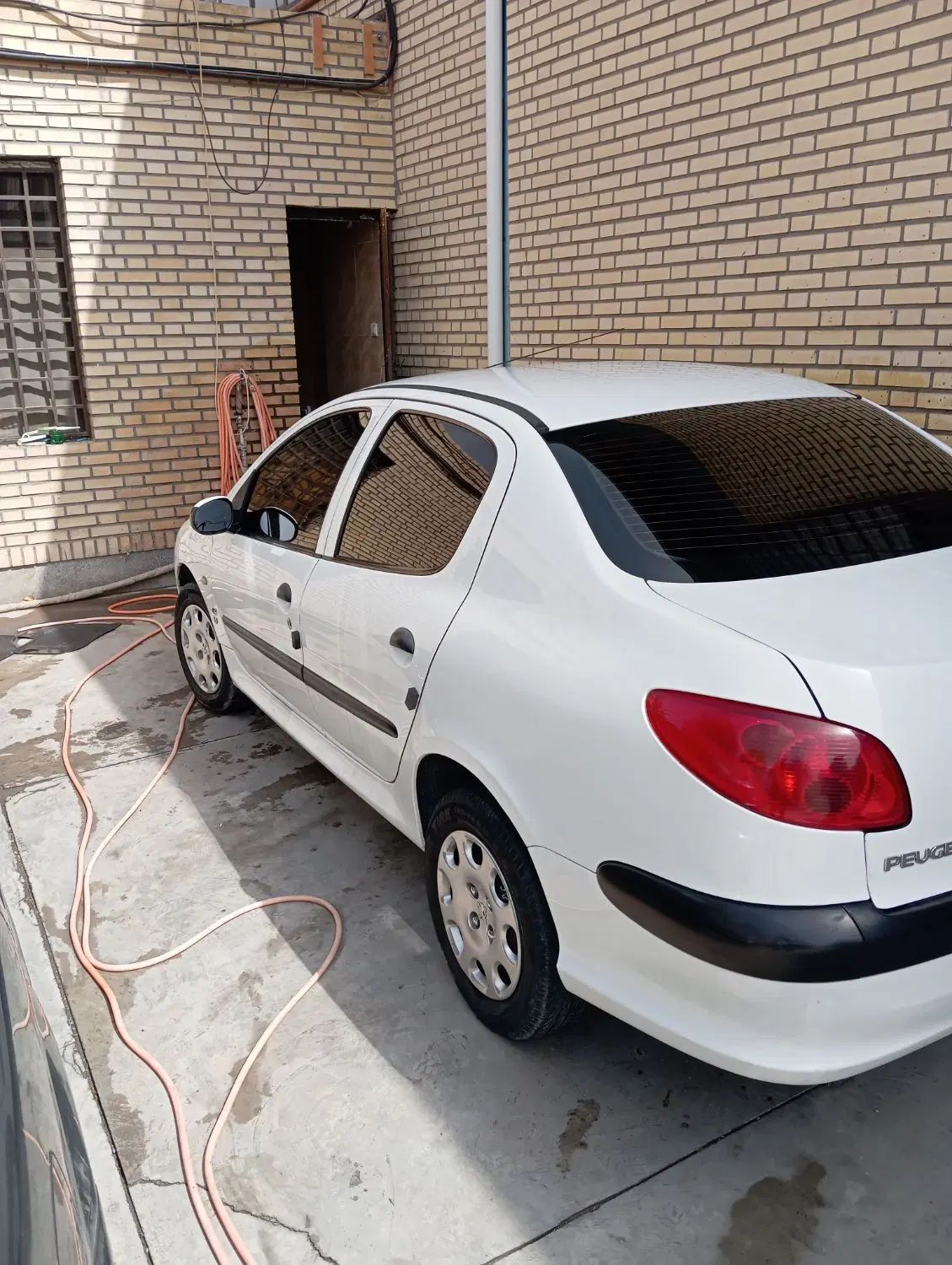 پژو ۲۰۶ صندوق دار v8 - 1394