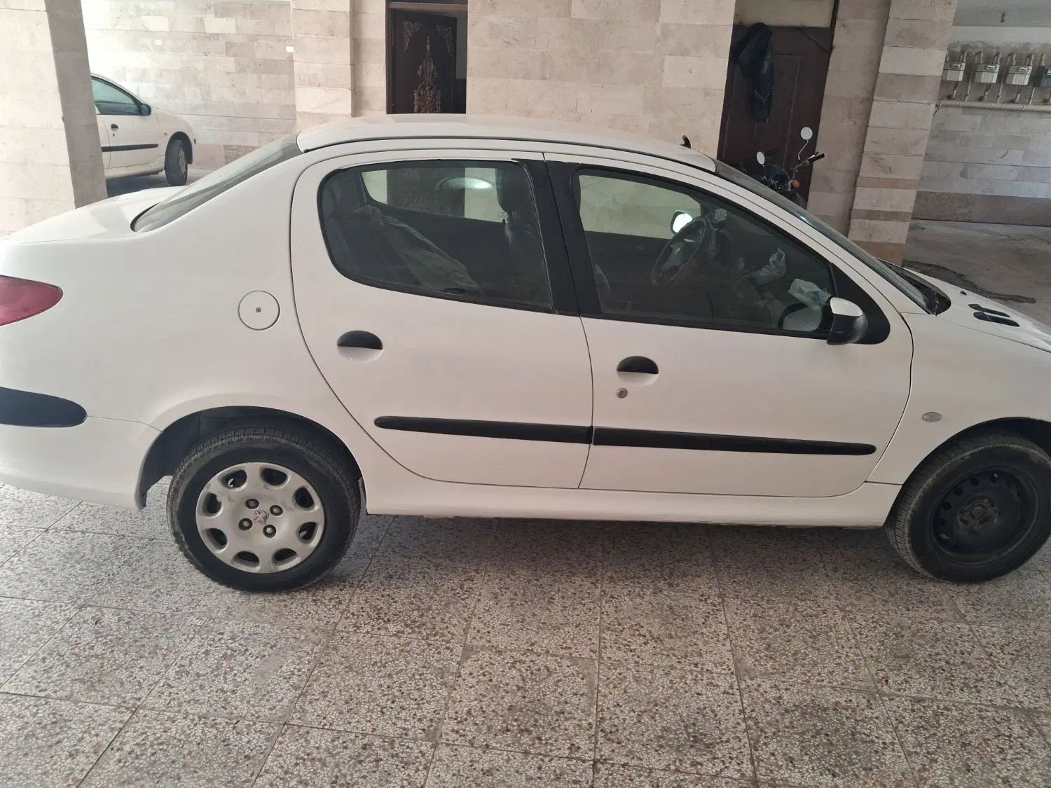 پژو ۲۰۶ صندوق دار v8 - 1390