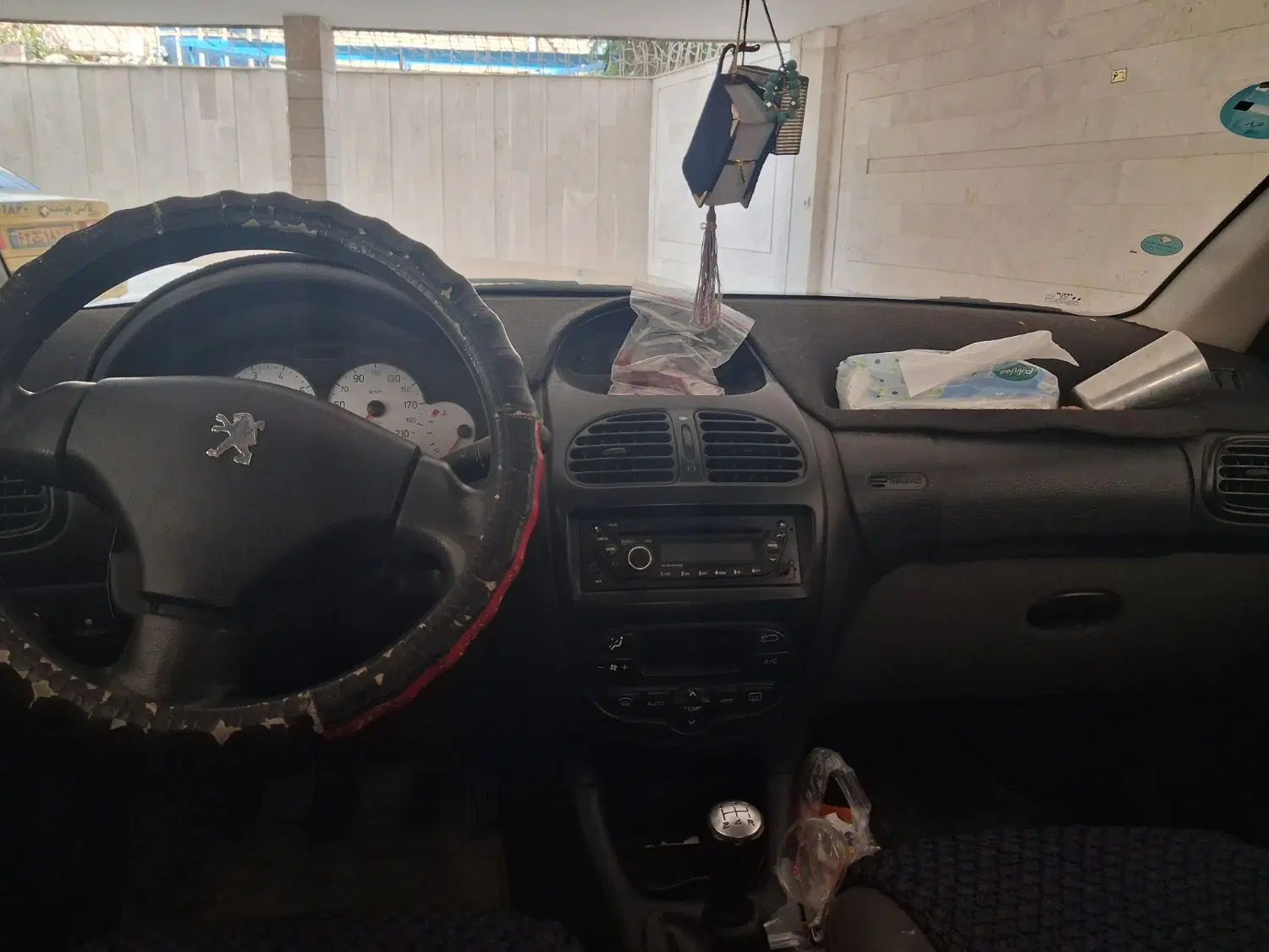 پژو ۲۰۶ صندوق دار v8 - 1390