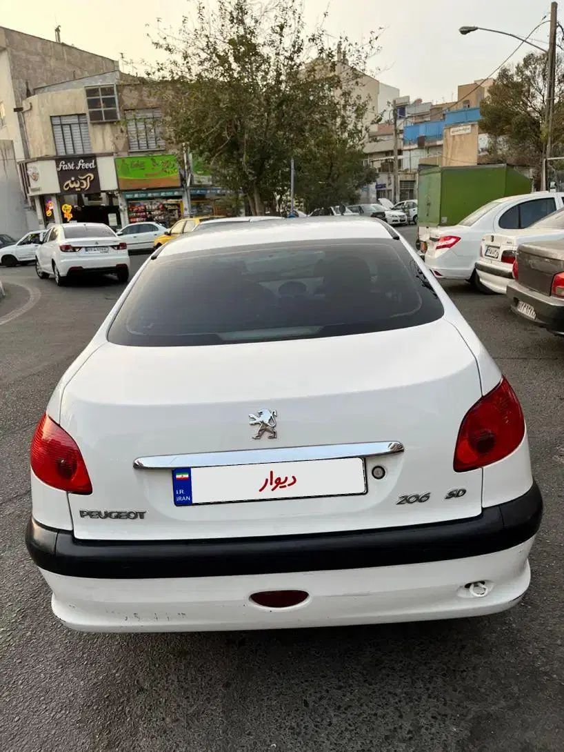 پژو ۲۰۶ صندوق دار v8 - 1395