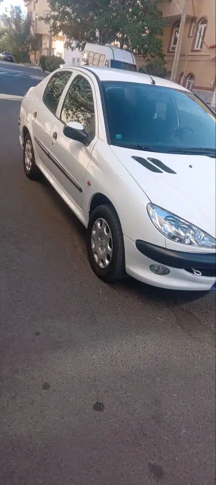 پژو ۲۰۶ صندوق دار v8 - 1393